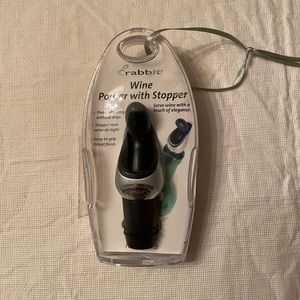 Rabbit Wine Pourer with Stopper